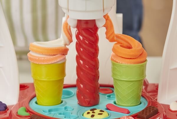 Hasbro E1935EU4 Play-Doh Super Eiscreme Maschine, ab 3 Jahren