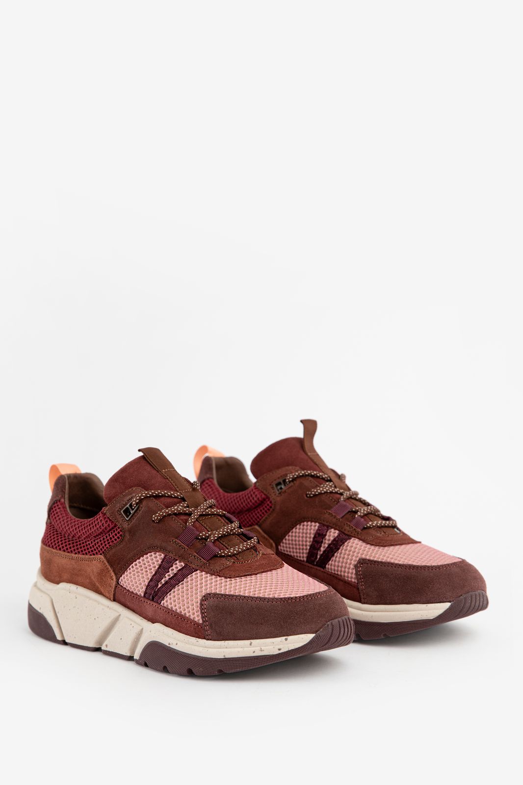 Rode suède sneakers