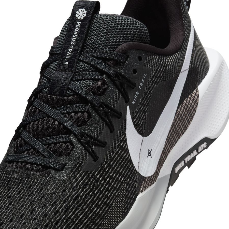 Nike Chaussures de Running Pegasus Trail 5 - Noir/Blanc/Gris Femme