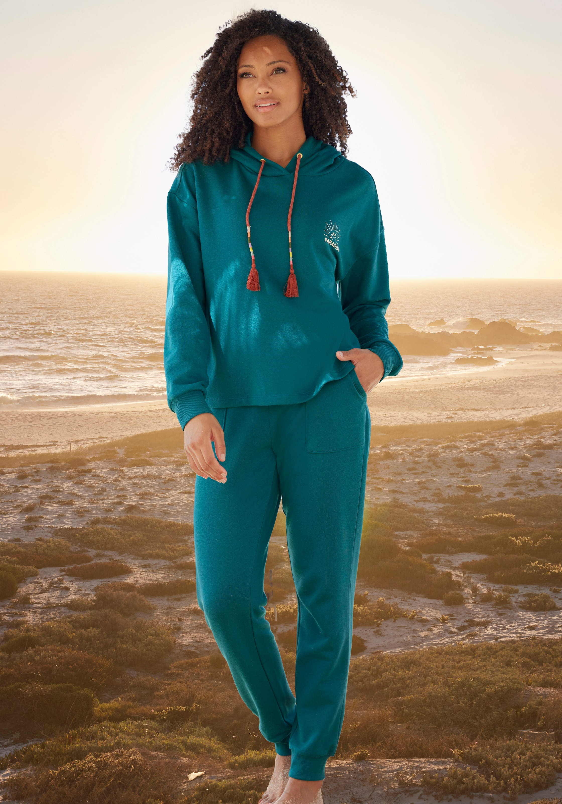 Vivance Hoodie , Kapuzensweatshirt mit Print, Loungewear