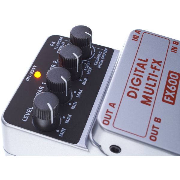 Behringer FX600 digitales Multi Effektpedal