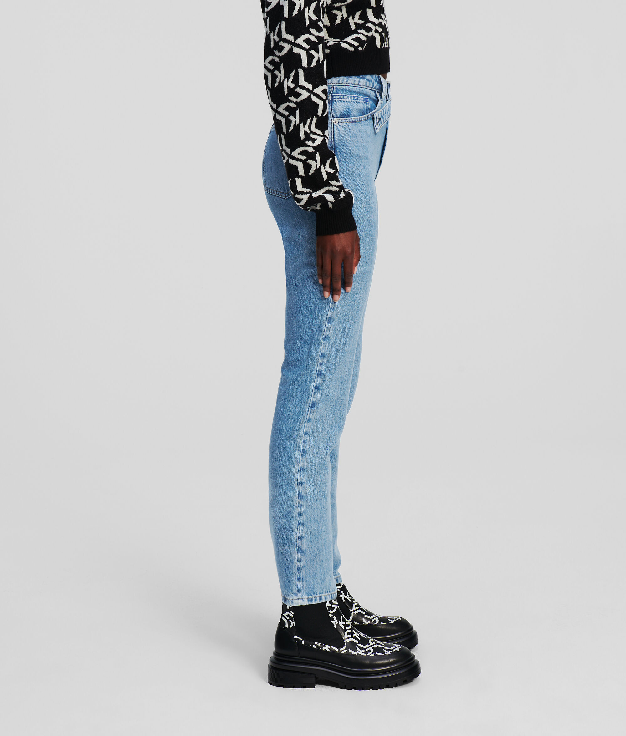 JEAN TAILLE HAUTE FUSELÉ KLJ