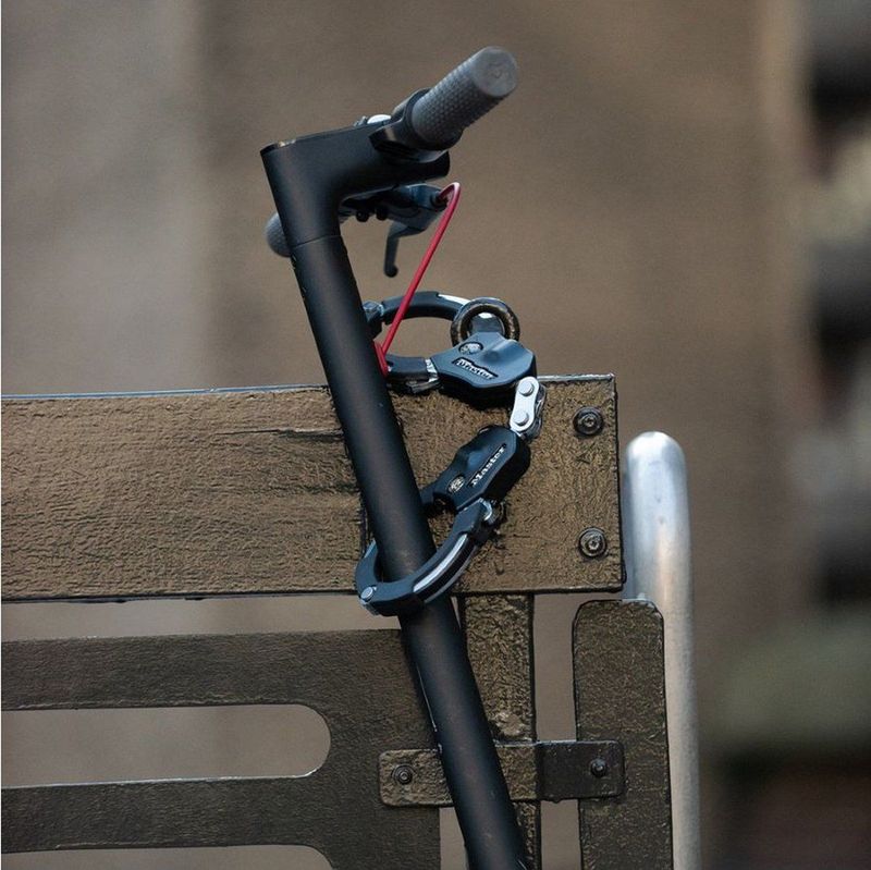 Master Lock - 8200EURDPRO - Ringslot - Zwart - Gelamineerd Staal