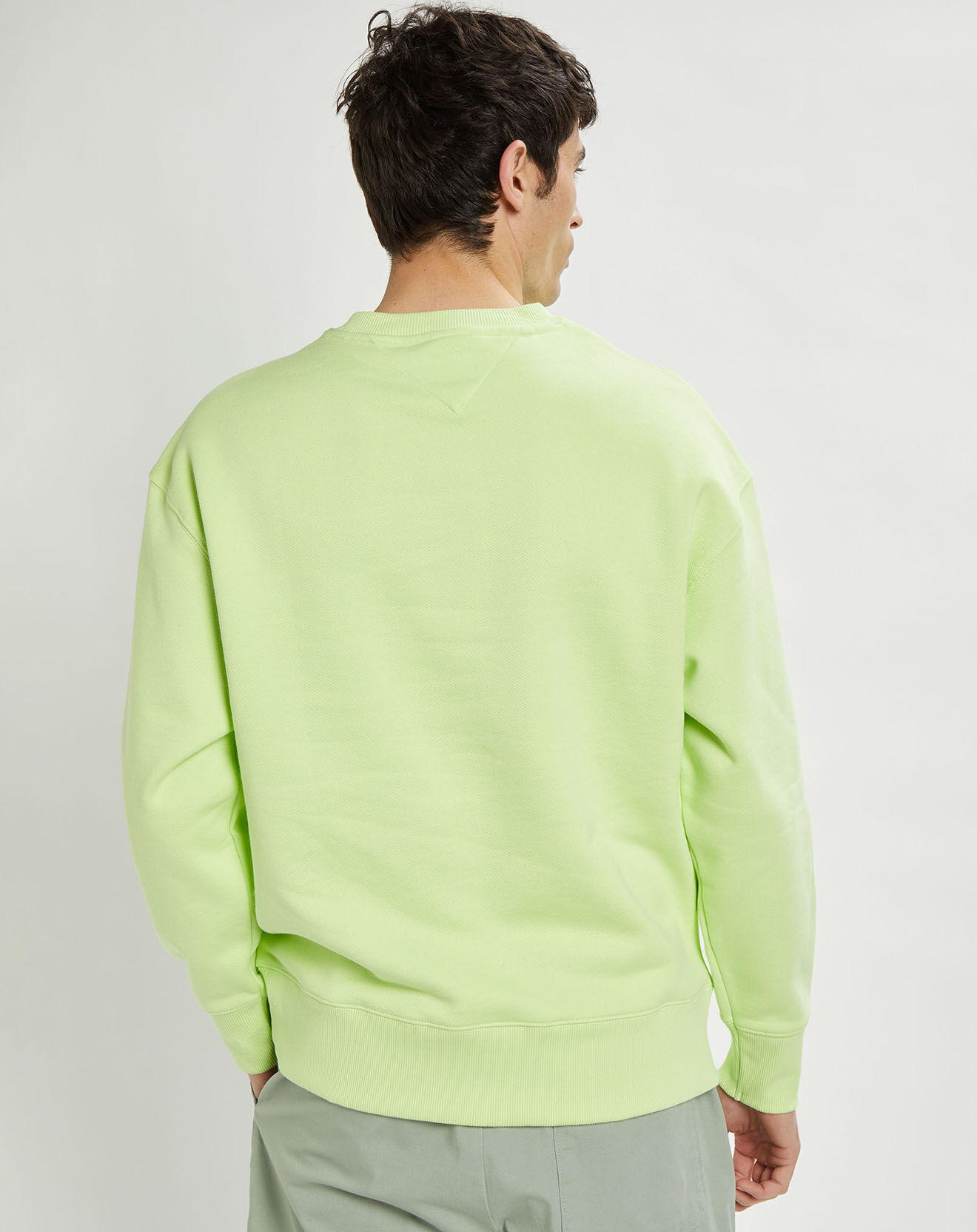 Tommy Jeans Sweat 100% Coton Bio badge crew vert fluo