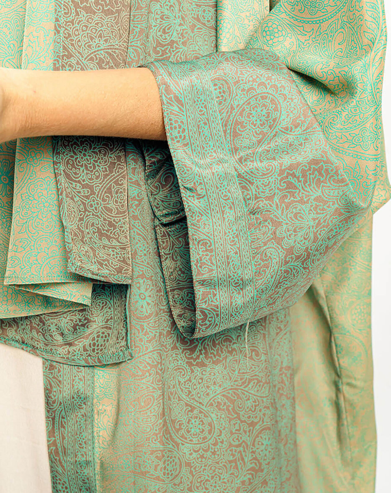 Lauren Vidal Kimono en Soie mélangée Sasha vert