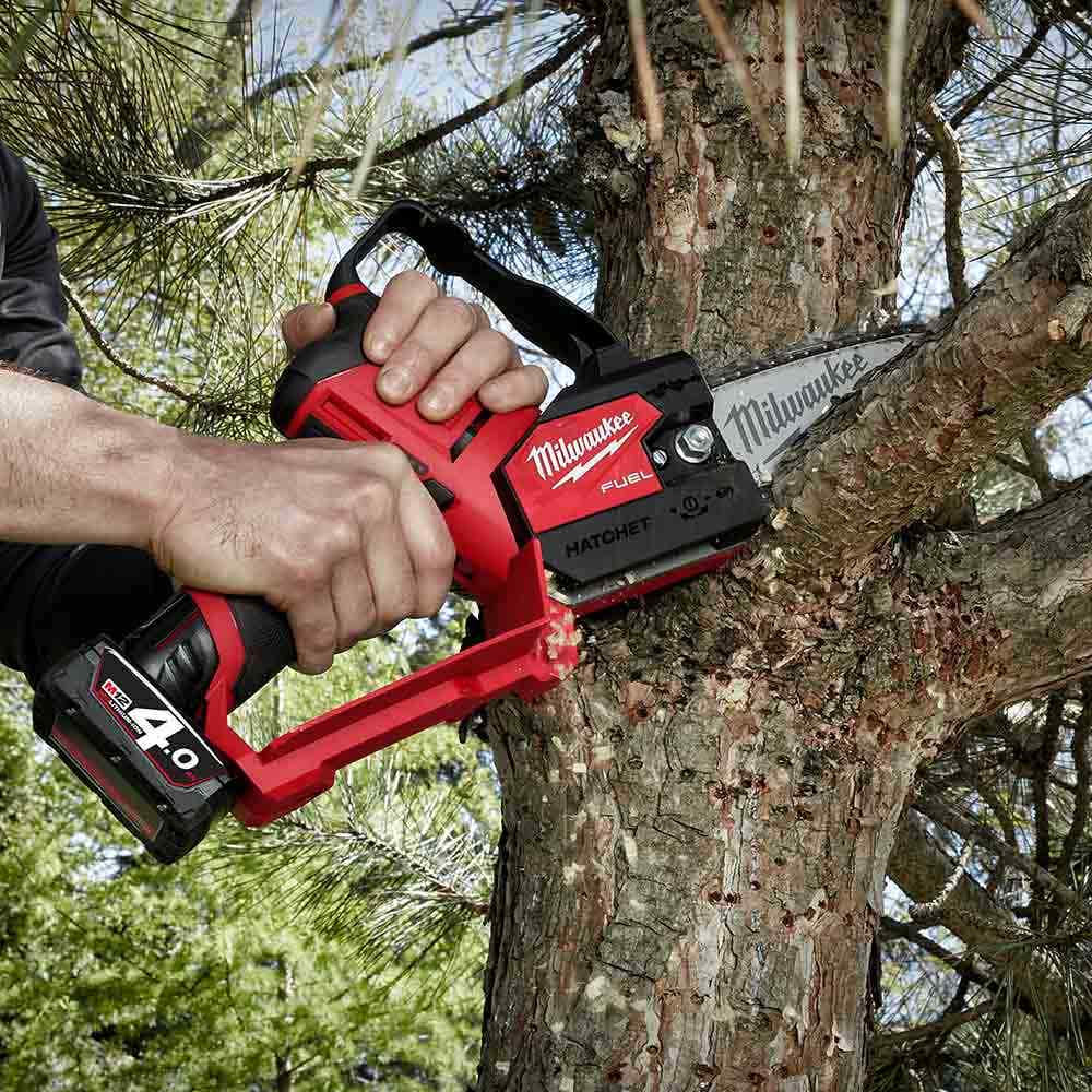MILWAUKEE 12V FUEL™ HATCHET™ 6" Pruning Saw Skin M12FHS-0