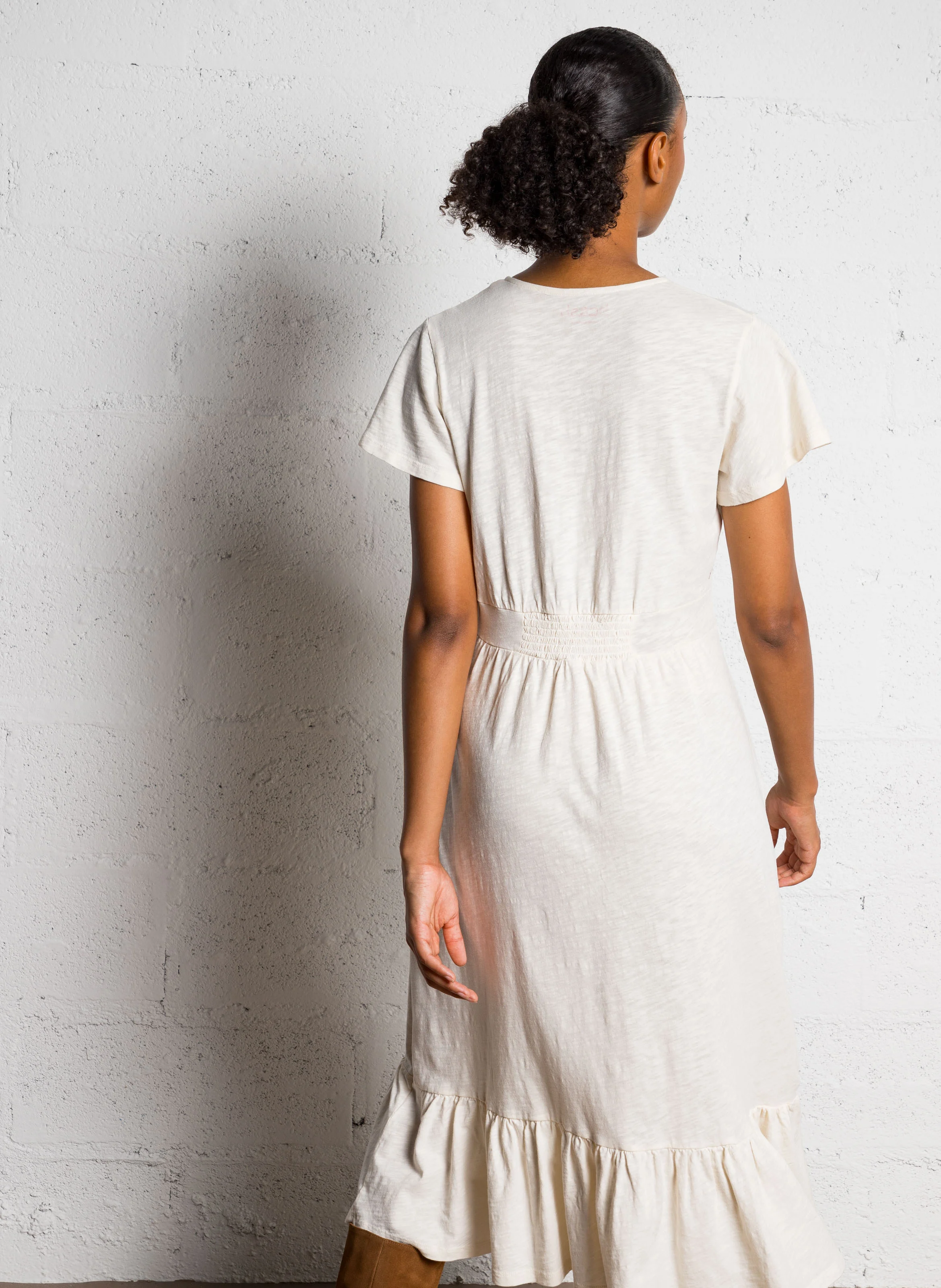 VALMA - Robe longue cintrée col V en coton | Beige