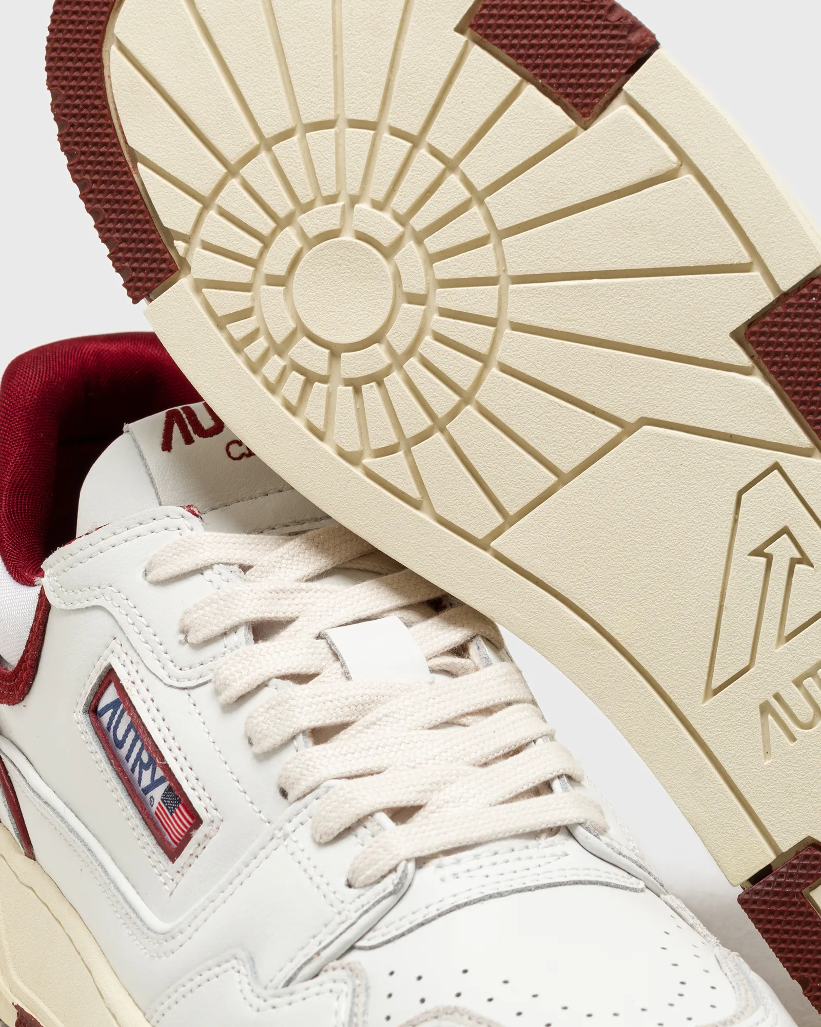 Tênis Autry Action CLC LOW