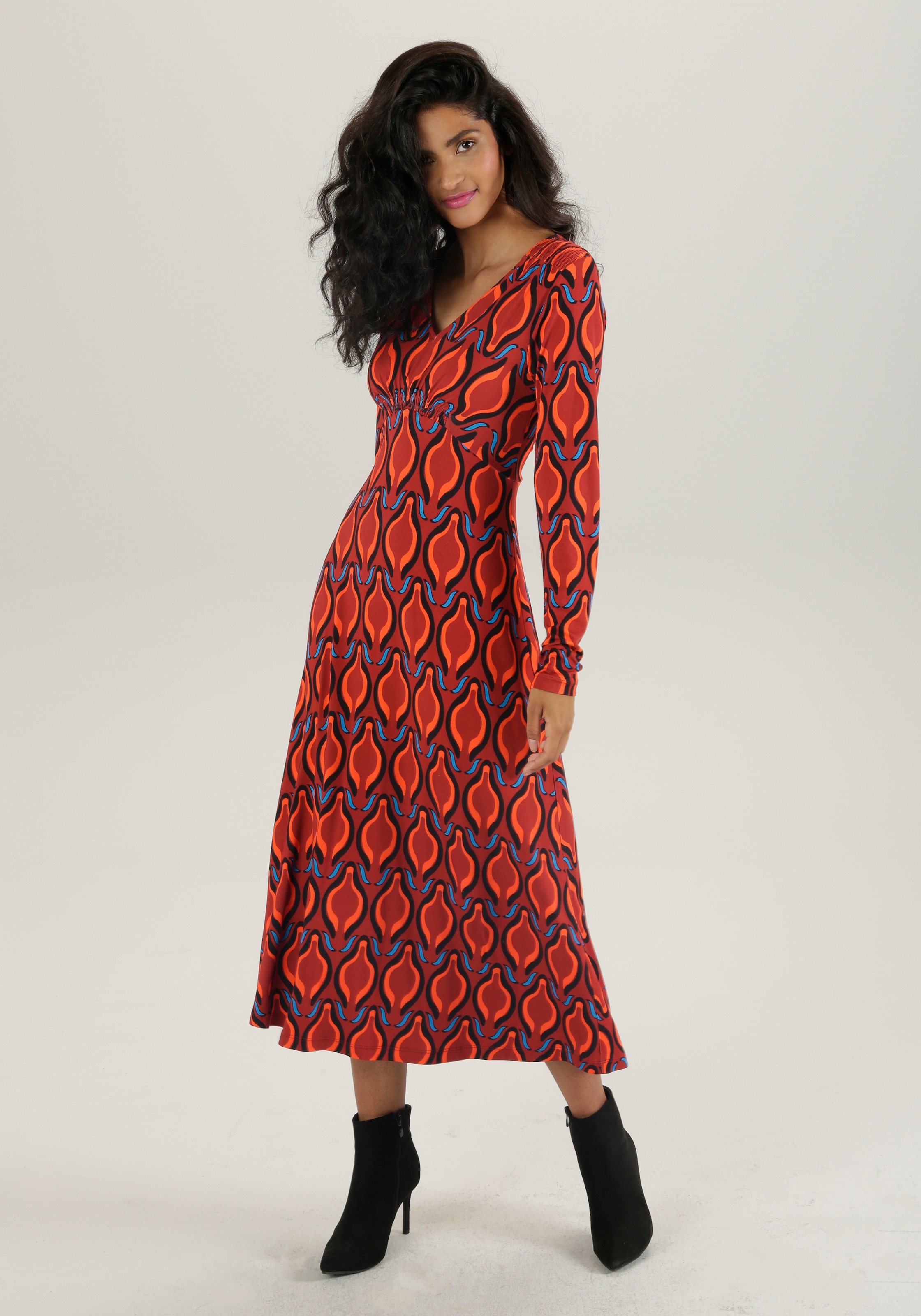 Aniston SELECTED Midikleid mit Smok-Einsätzen und Retro-Druck