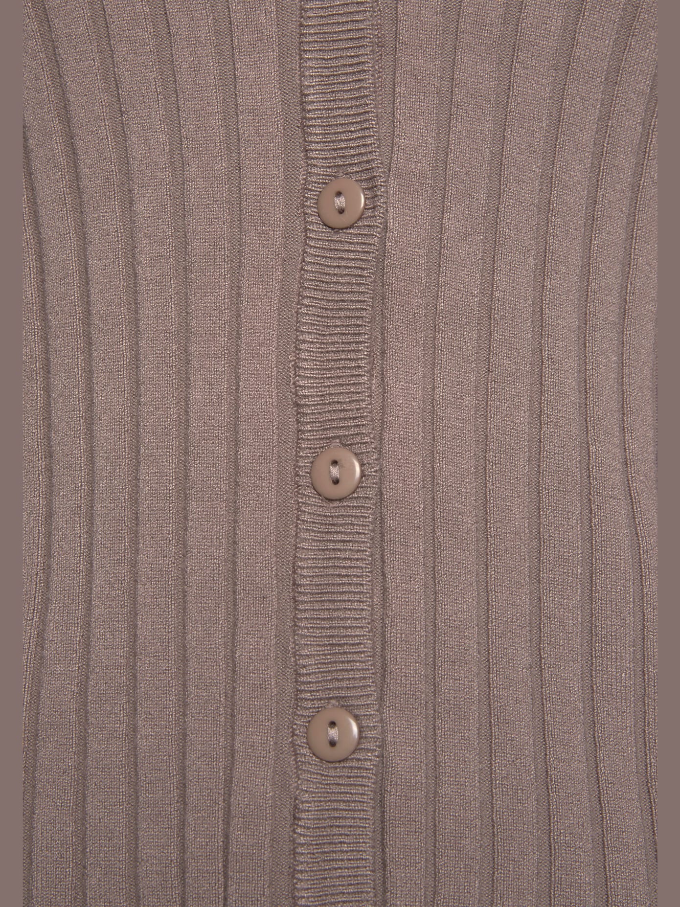 Veste en tricot encolure en v dégagée