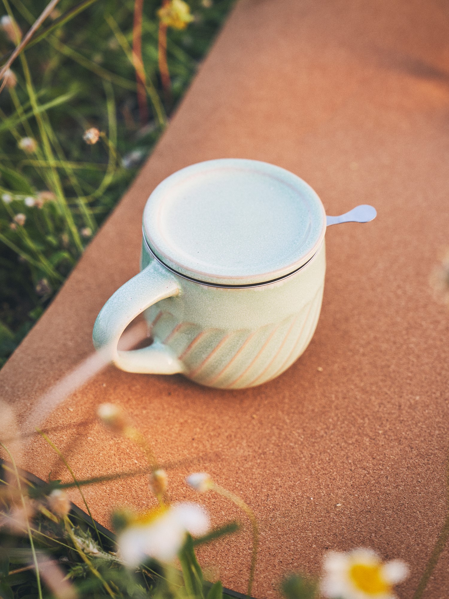 Krus med låg | Stentøj. 250 ml. | Dusty Green