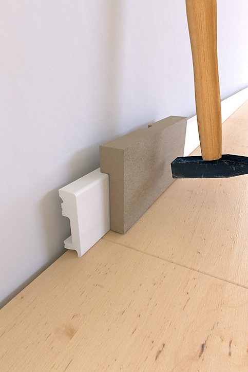 Plinthe PVC Selit 2m x 5 cm noir (vendue à la pièce)