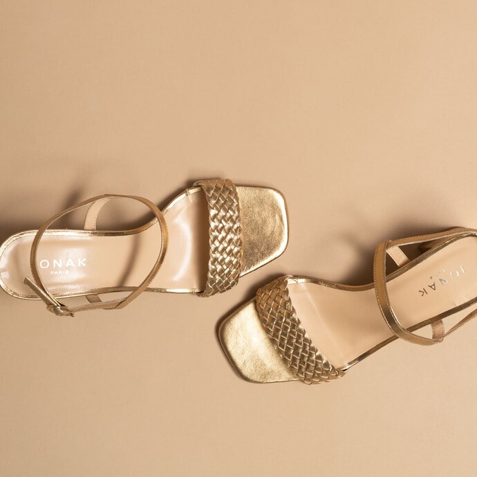 Sandales à talons et brides  en cuir métallisé doré