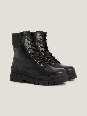 Botas de couro com cadarço e gola de feltro contrastante