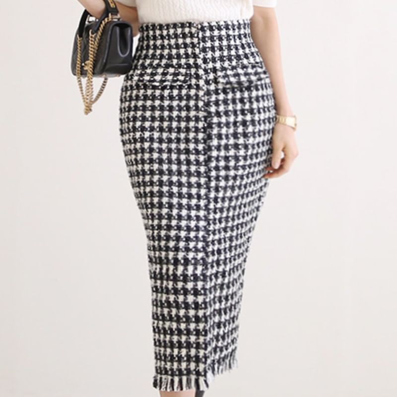 Aurora - Set: Korte mouwen, mockneck, effen kabelgebreide top + hoge taille pied-de-poule tweed midi-kokerrok