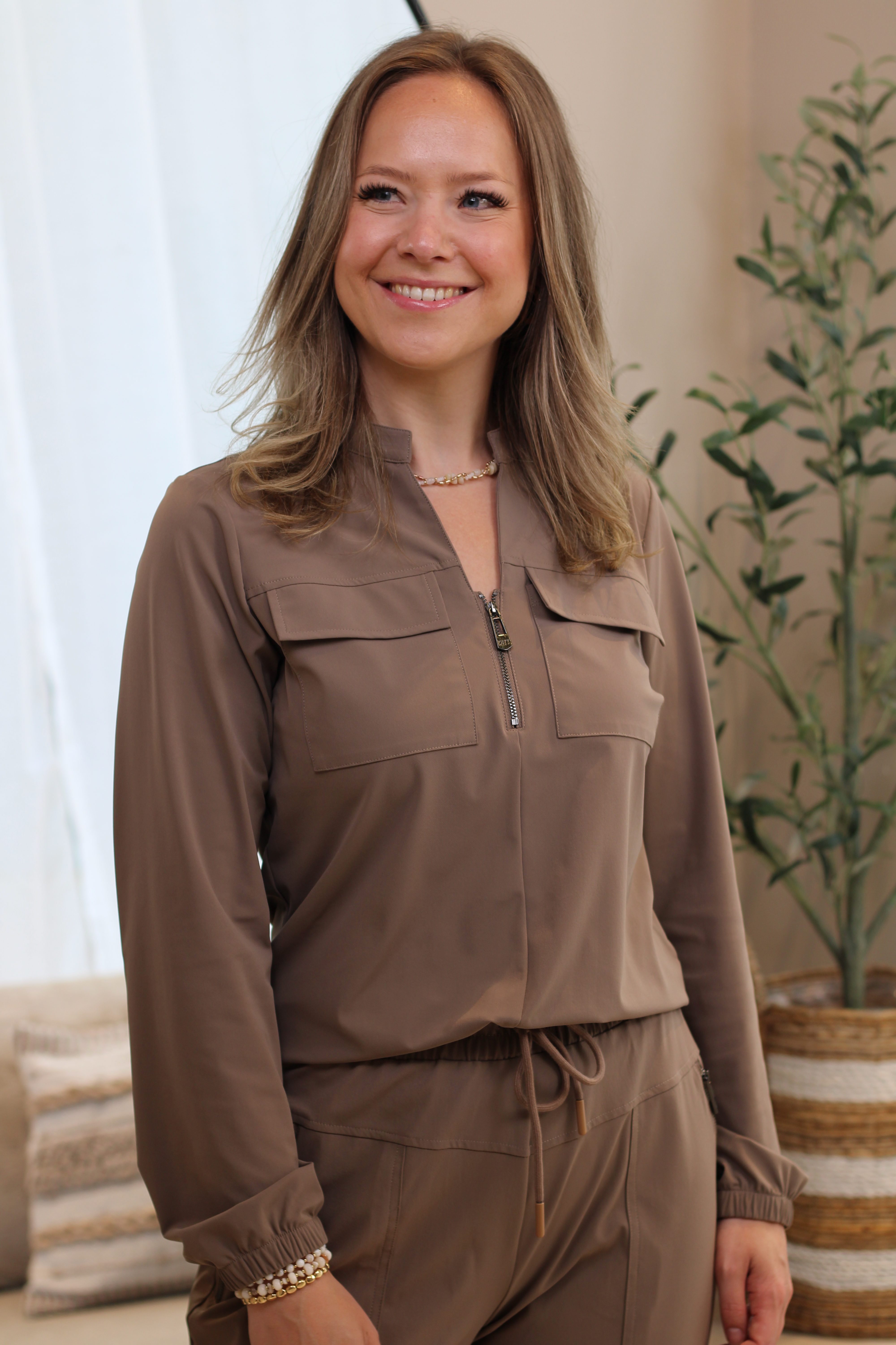 Zoso - Naomi Travel Blouse - Mocha