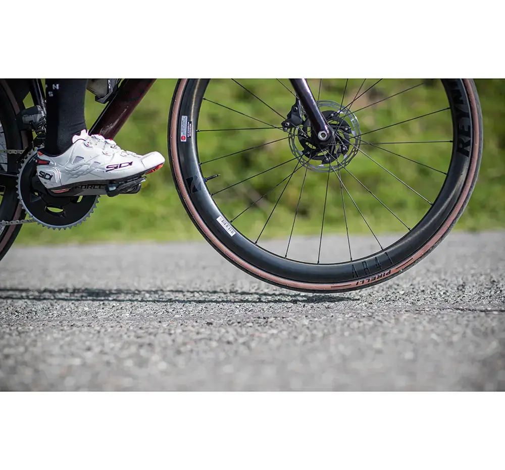 Pirelli P ZERO Race Classic Racefiets Band Zwart/Bruin