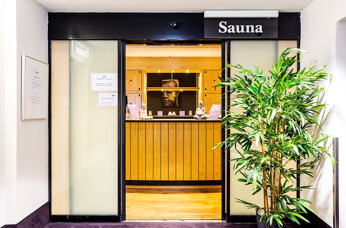 Aromaölmassage mit Spa Berlin Alexanderplatz