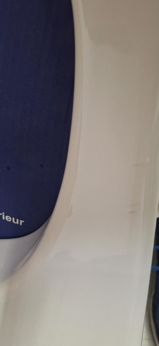 SCHADEMODEL: Villeroy & Boch Subway 2.0 compact DirectFlush wandcloset