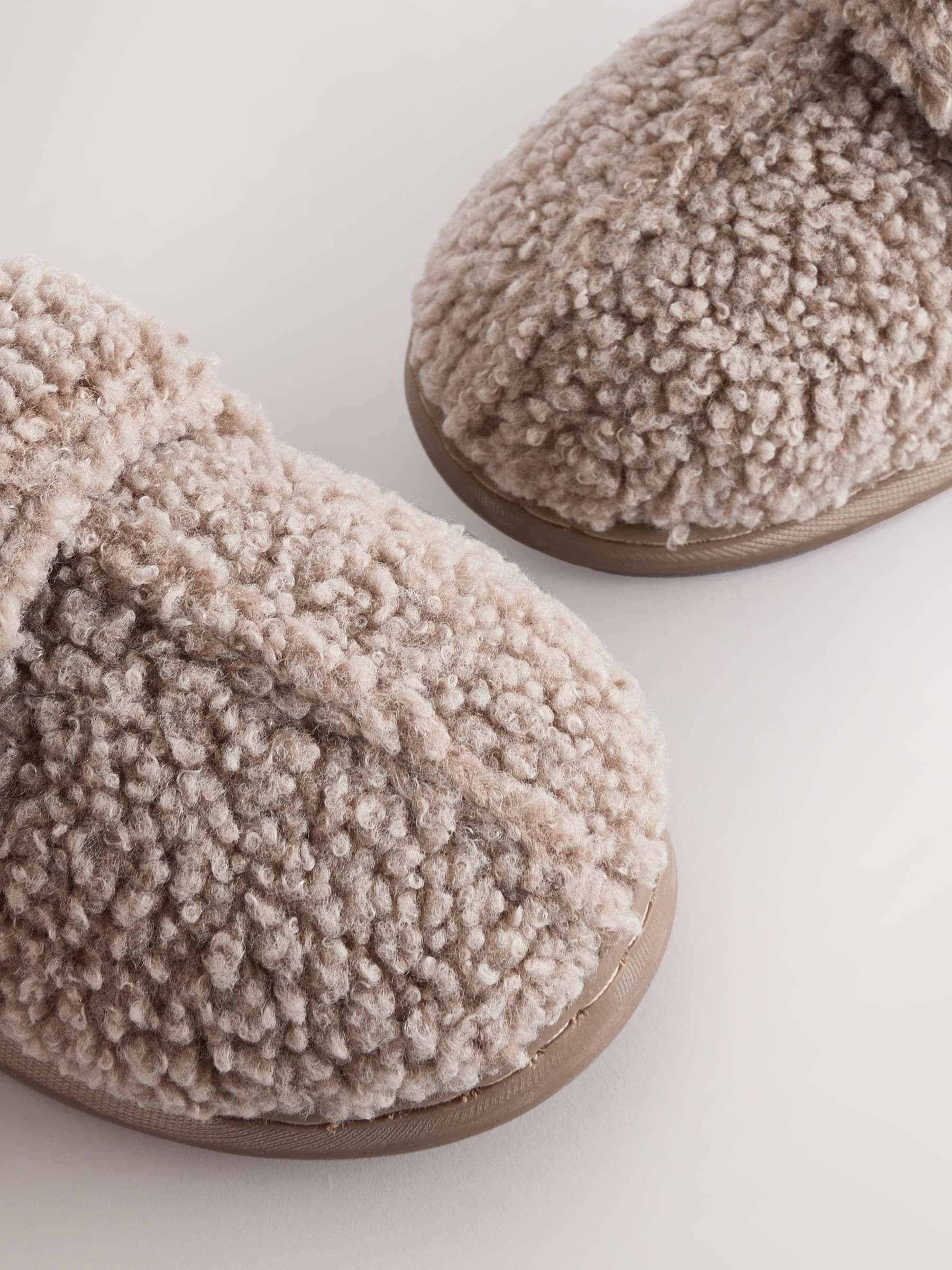 Neutraal borg - Warm gevoerde pantoffels met kuipzool