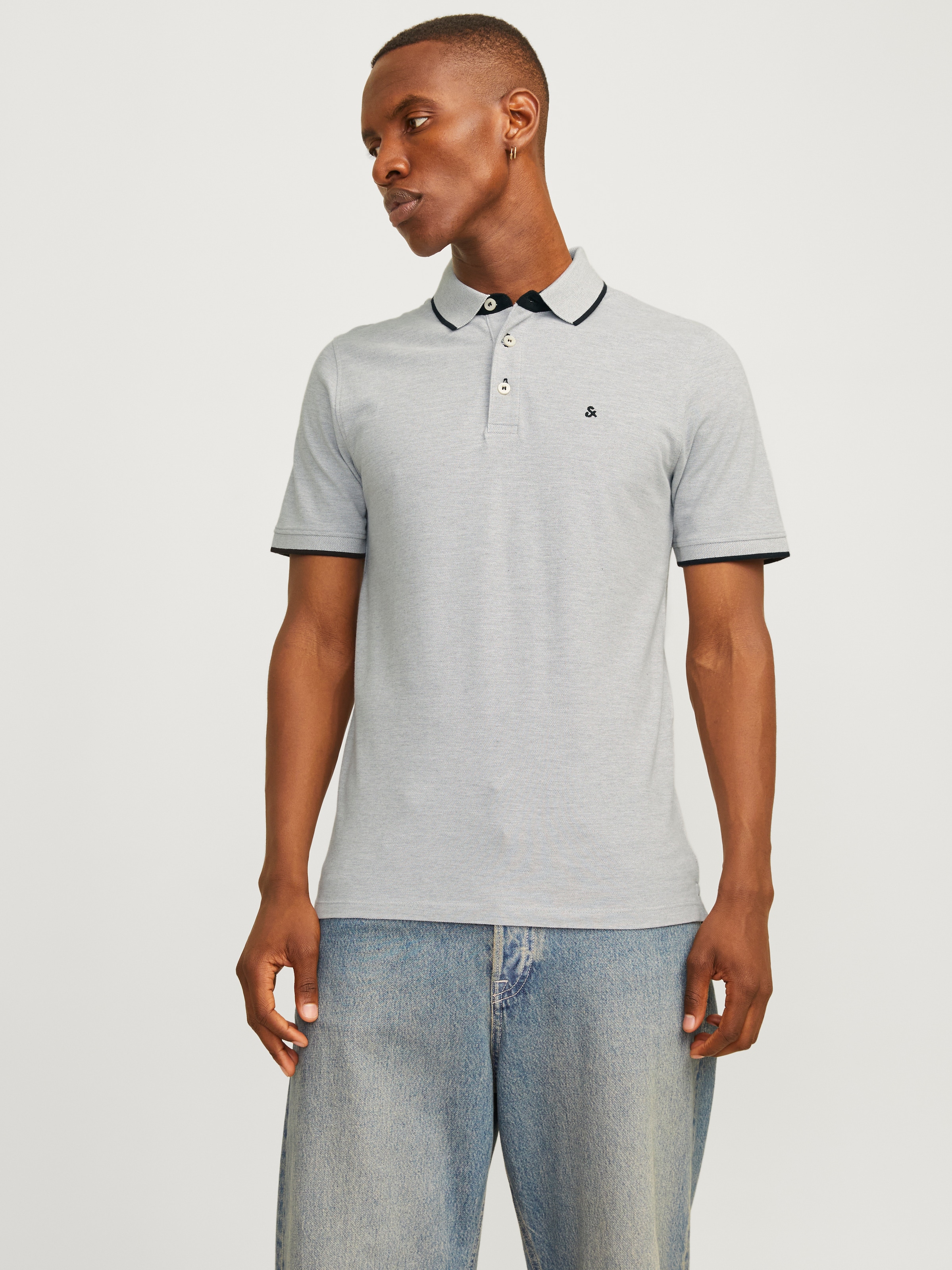 Jack & Jones Poloshirt »JJEPAULOS Slim Fit, sportlich-elegant, mit Stickerei und Knopfleiste«, 2 Stk. unifarben, modisch, slim fit, Baumwolle, Polokragen