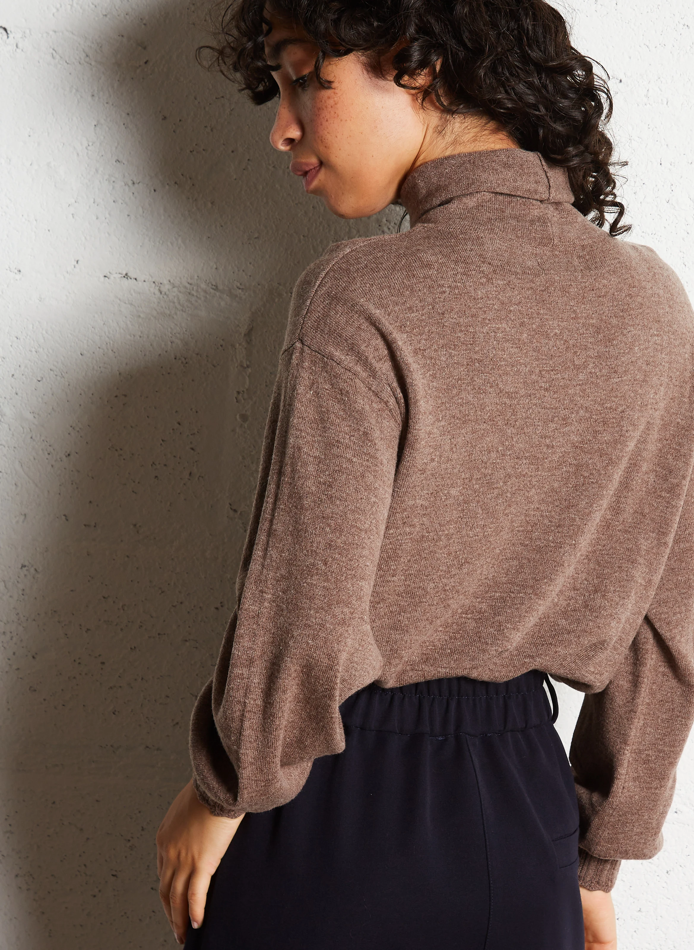 ARMONIE - Pull col montant en laine | Beige
