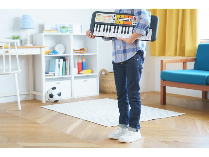 Yamaha Mini Keyboard PSS-F30 Tragbares Keyboard für Kinder zum Einstieg in die Musik