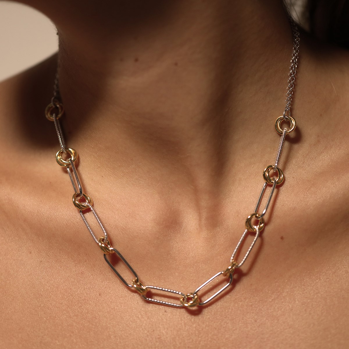 Collier Argent Et Doré Grosse Maille Et Double Cercle Lisse Et Diamanté