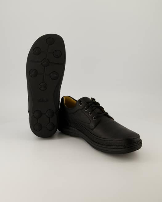 Clarks Nature Three Business Schuhe in Schwarz
