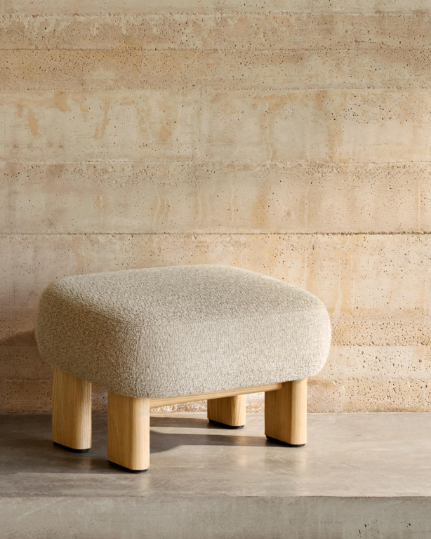 Kave Home Nema voetenbank walnoot/taupe