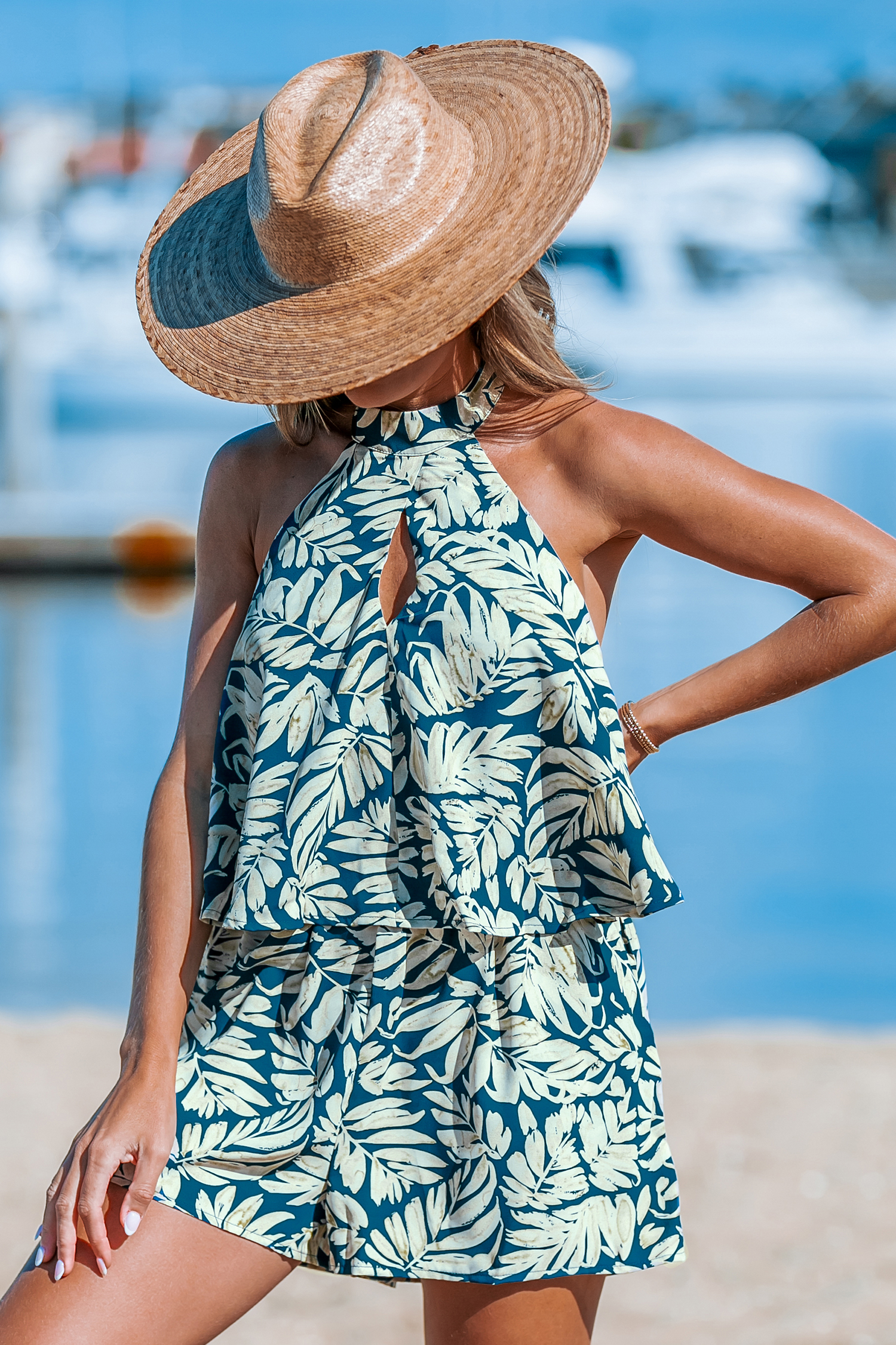 Combishort tropical avec col licou et trou de serrure