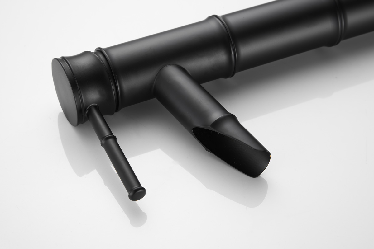 Saniclear Bamboo hoge wastafelkraan met waterval uitloop zwart