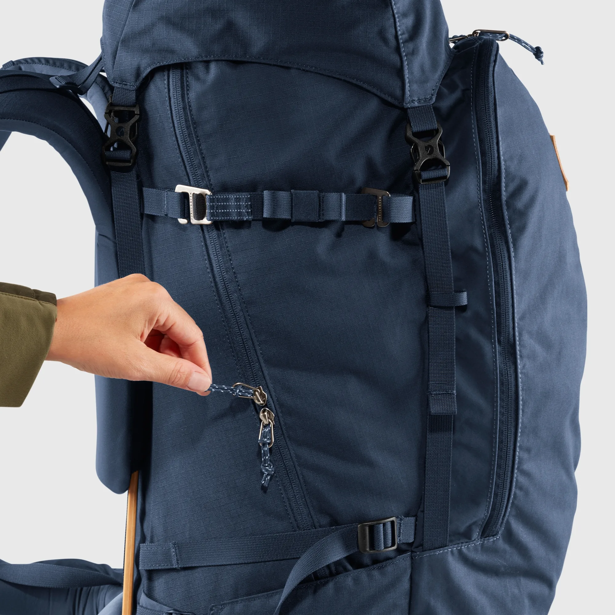 Fjällräven Women's Keb 72 Storm/Dark Navy