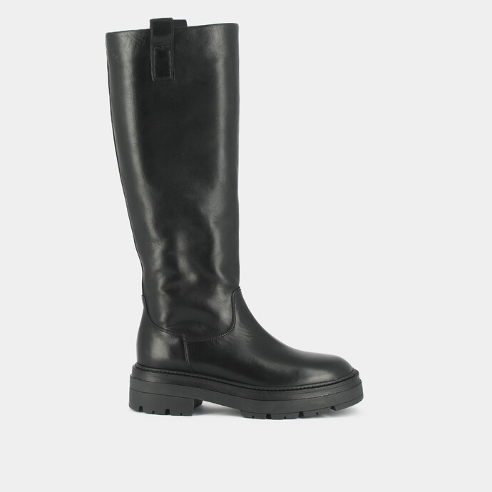 Bottes à semelles crantées et bouts carrés  en cuir noir