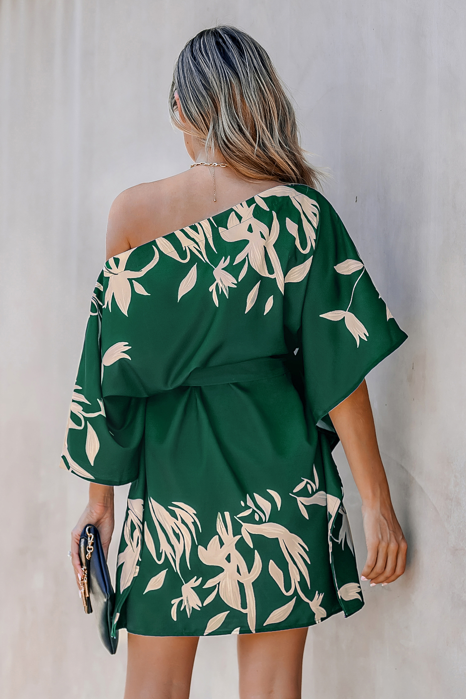 Robe à épaules dénudées vert émeraude
