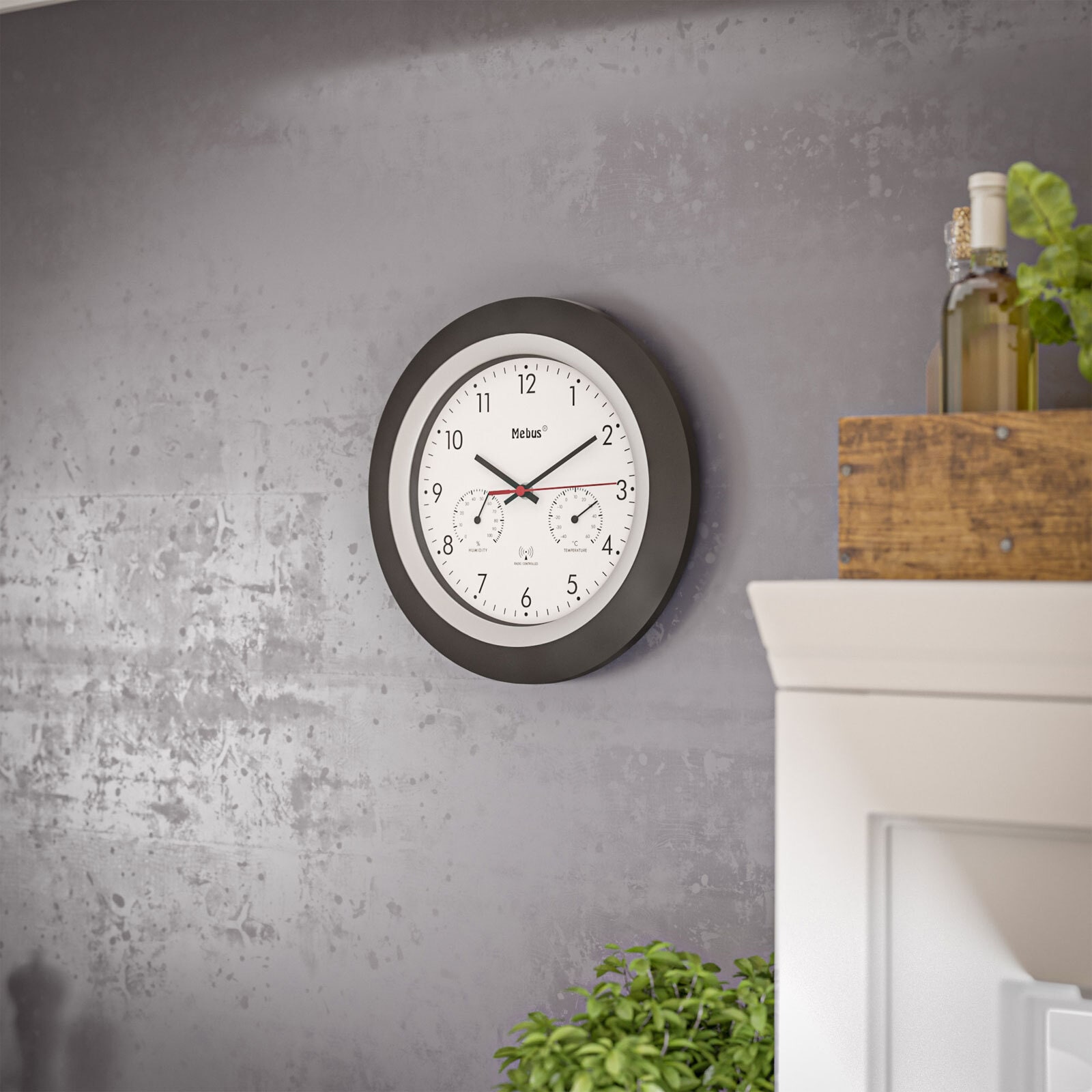 Mebus Funk-Wanduhr mit Thermo- und Hygrometer 30 cm schwarz/silberfarbig