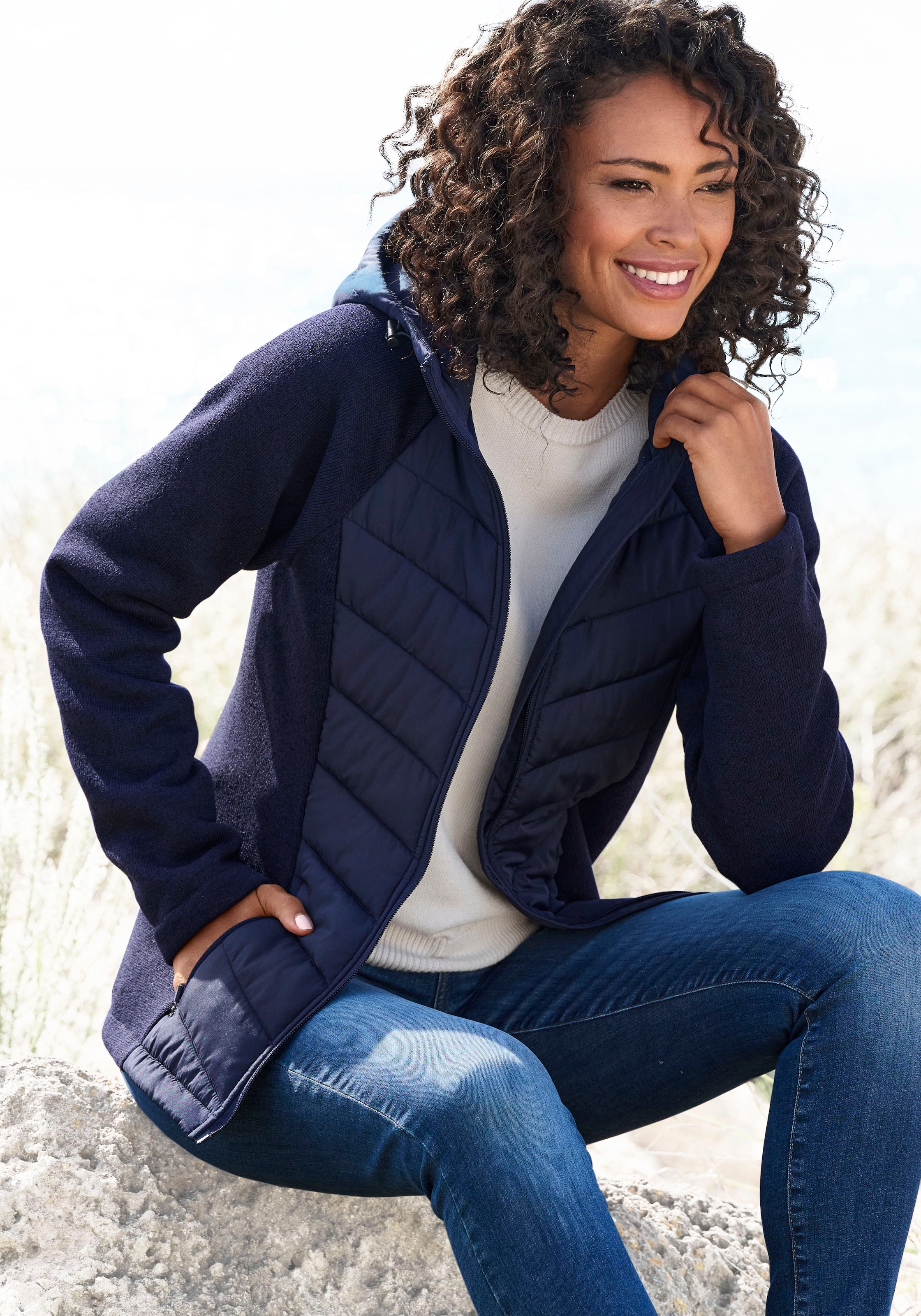 Vivance Steppjacke mit Kapuze mit Strickfleece-Ärmeln