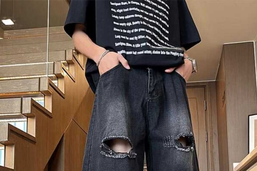 Fushet - Mid Rise Distressed Washed Denim Shorts