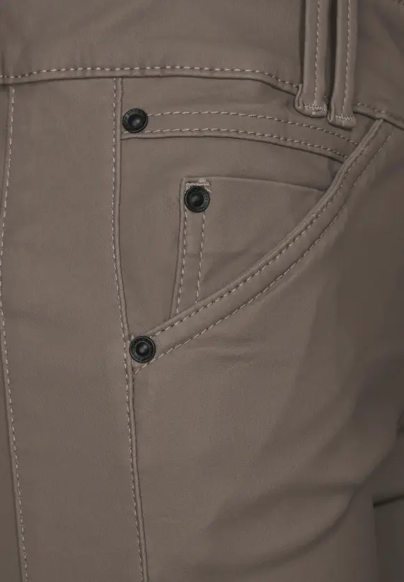 Coating Slim Fit Hose - shiny sandy mocca