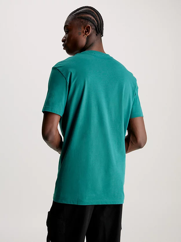 Camiseta com monograma