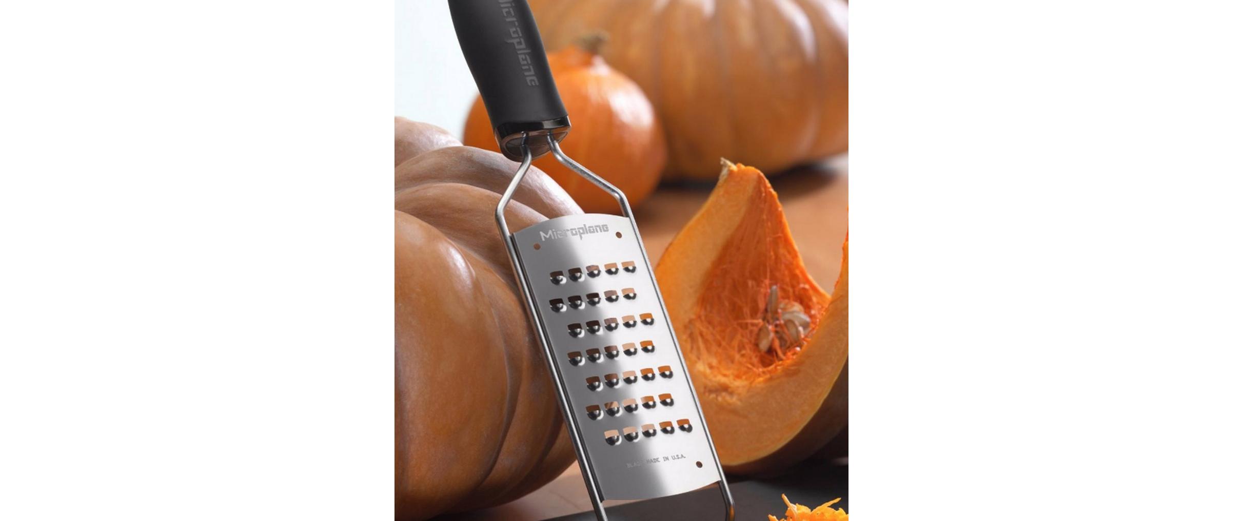 Gourmet Raspel sehr grob SchwarzFlache Reibe aus Edelstahl