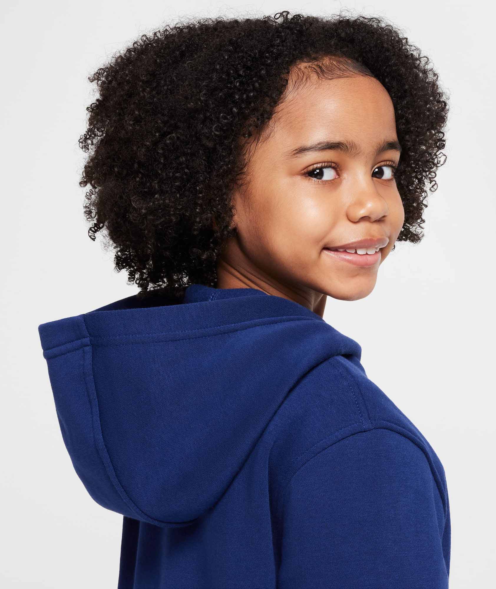 Kylian Mbappé Club Fleece Hoody Barn 492/Blue Void/Vivid Purple/Metallic Gold