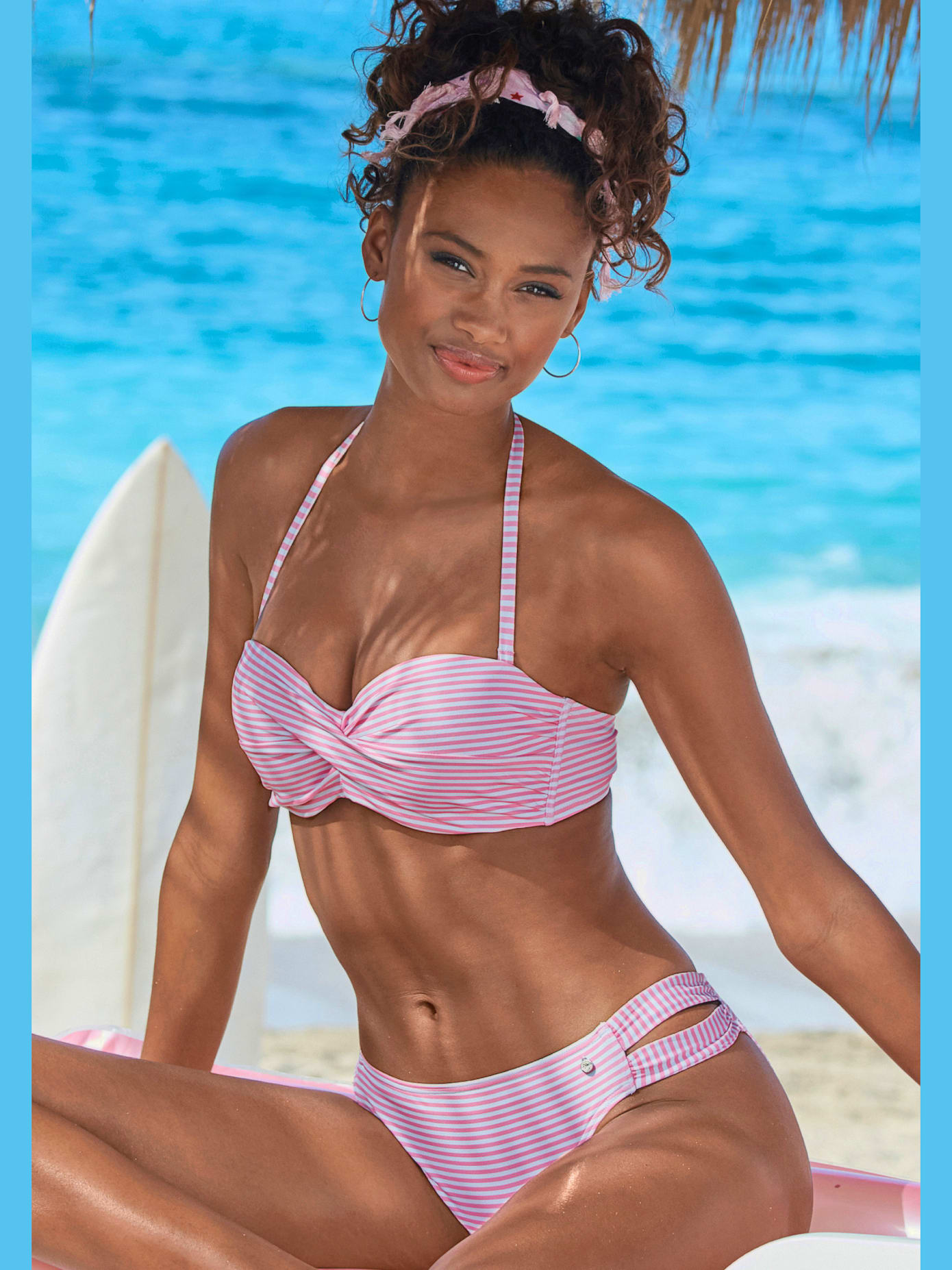 Maillot de bain bandeau à armatures motif rayé marin