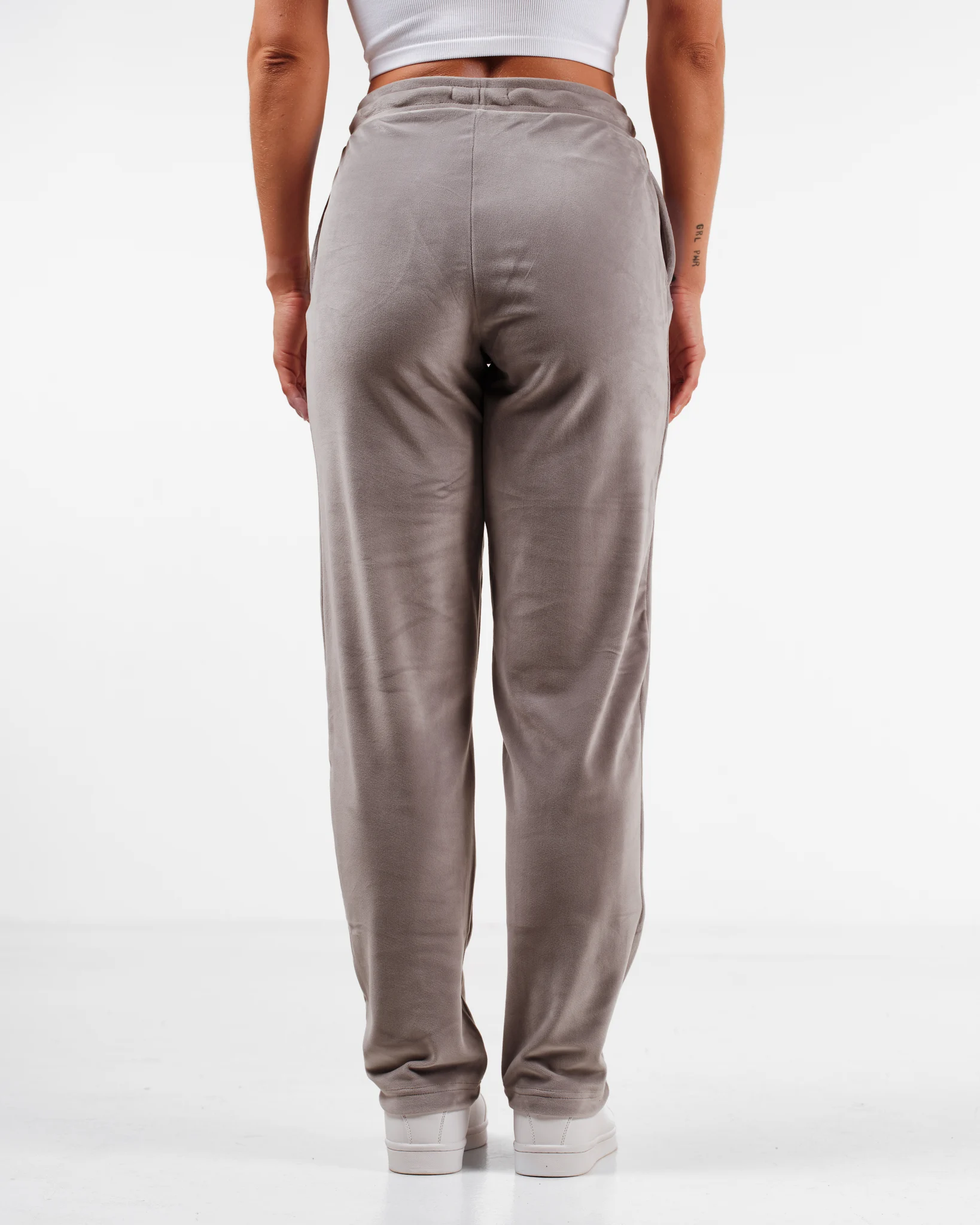 Weightless Jacey Velour Pants Ultimate Gray