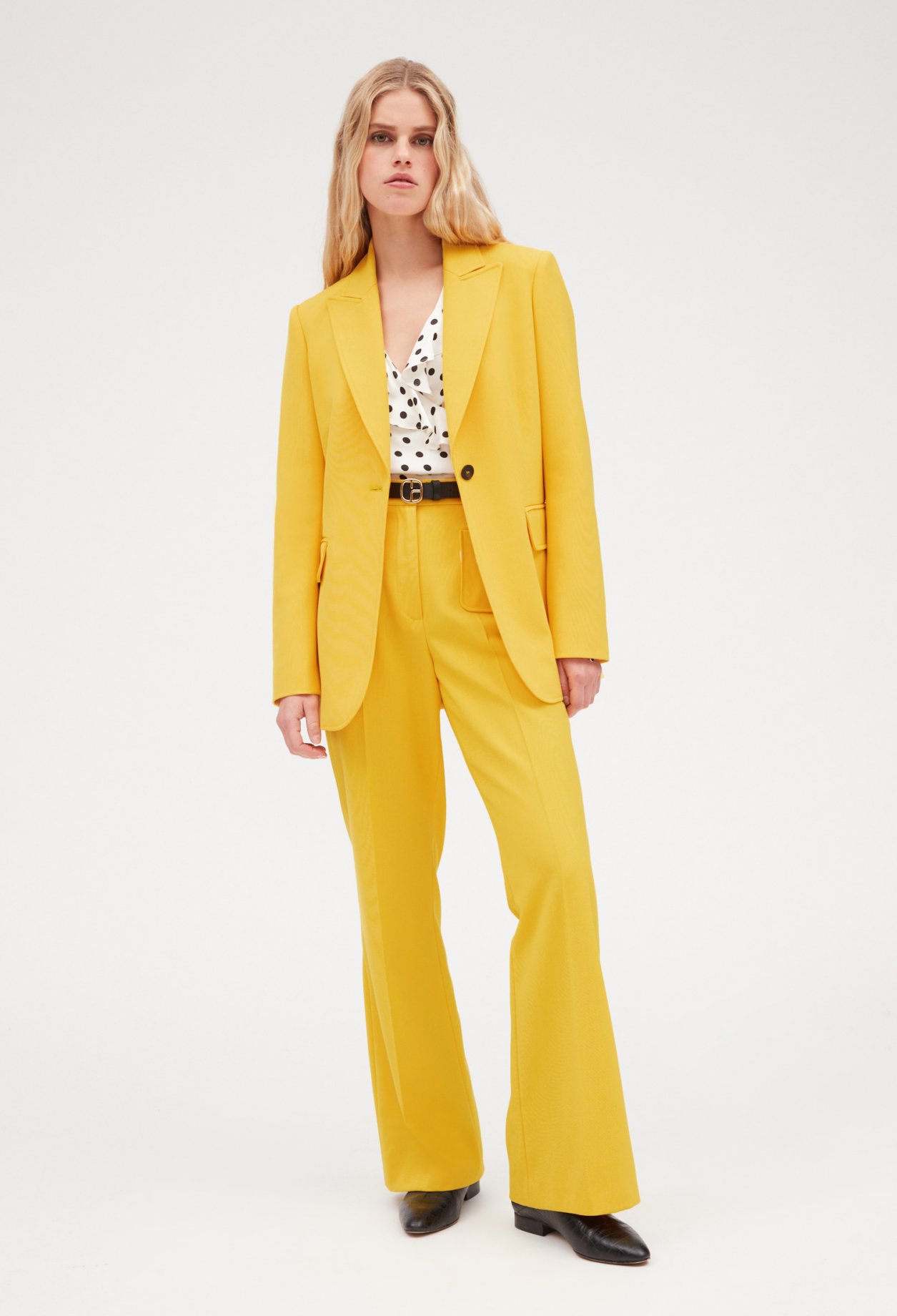 Veste de costume ajustee