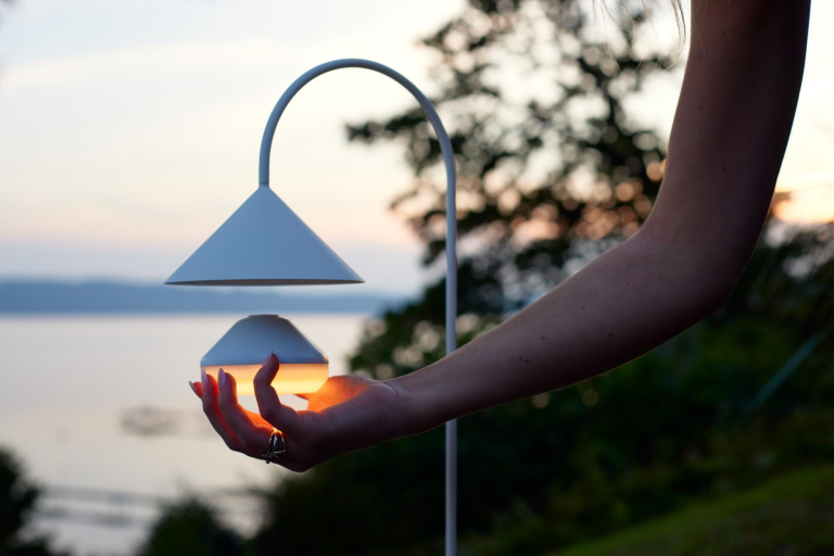 Frandsen Grasp tafellamp H72 LED oplaadbaar Brushed Stainless Steel