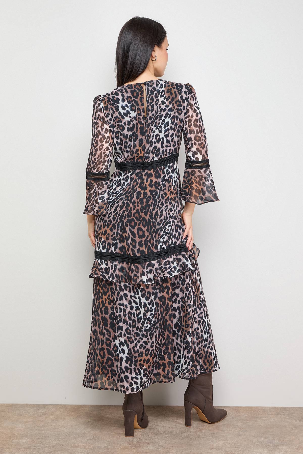 Oasis Robe Midi en Mousseline à Manches Évasées avec Détails en Dentelle Imprimée Petite