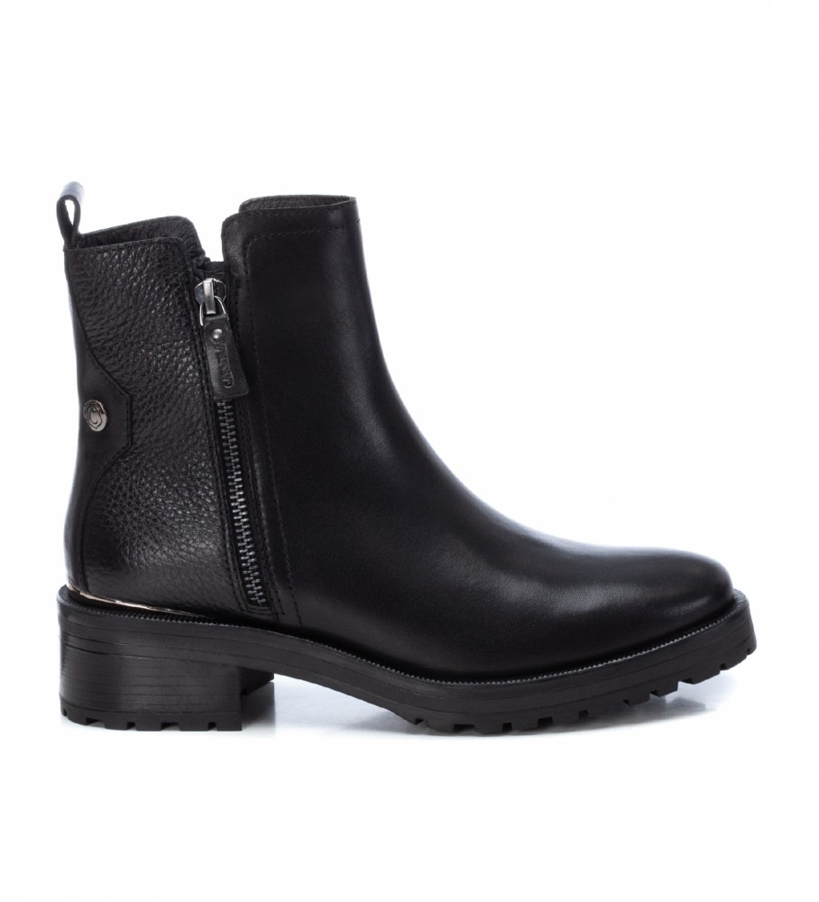 Botas de tornozelo Carmela em couro, modelo 160277, pretas.