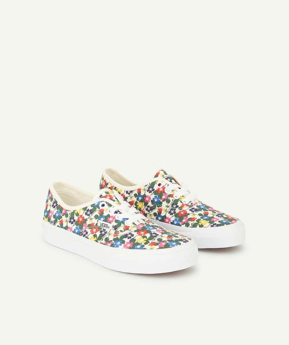 VANSBASKETS FILLE OLD SKOOL BLANCHES ET IMPRIMÉES FLORALES