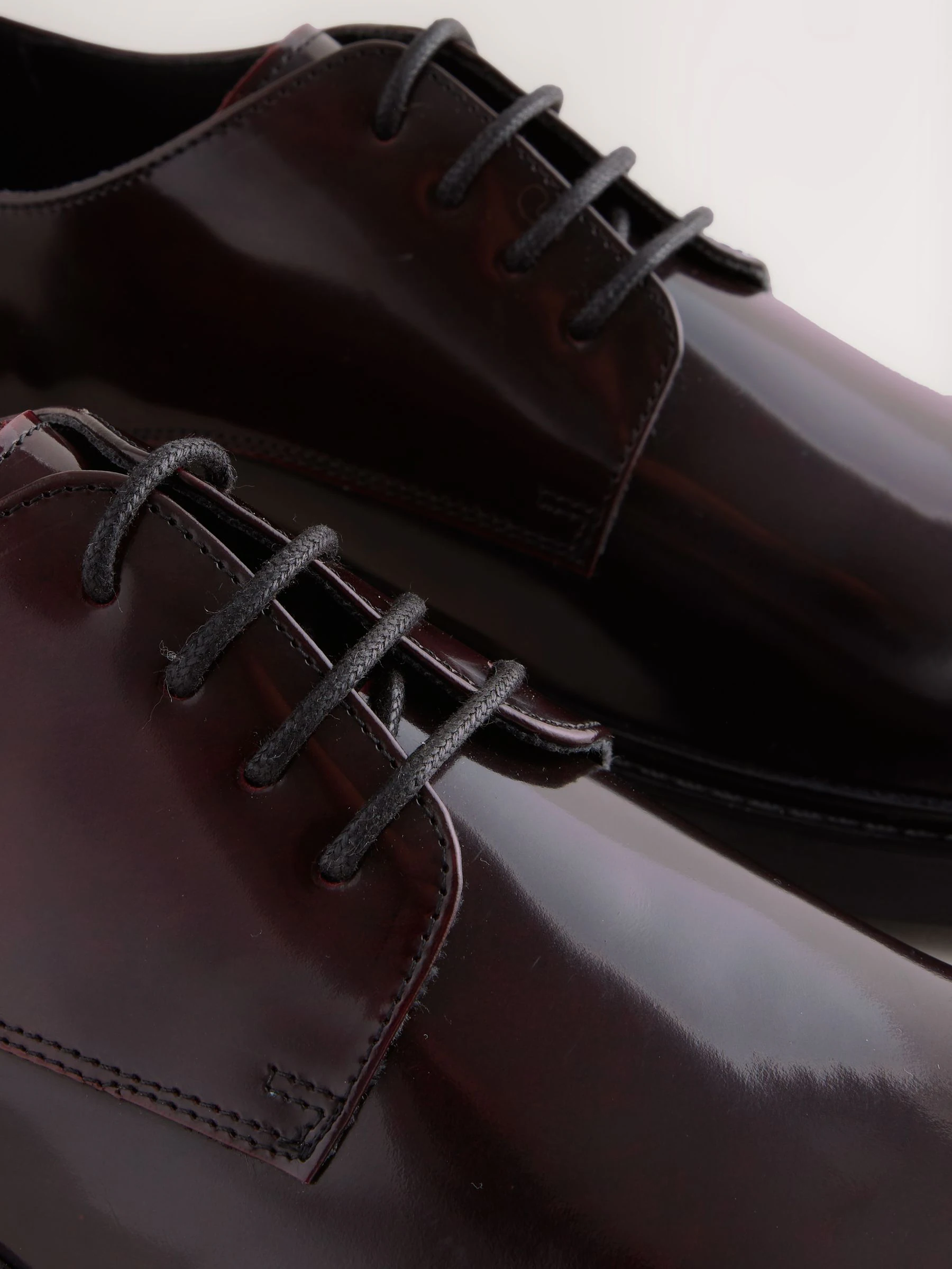 Bordeauxrood - Hi-Shine Leather Derby Shoes